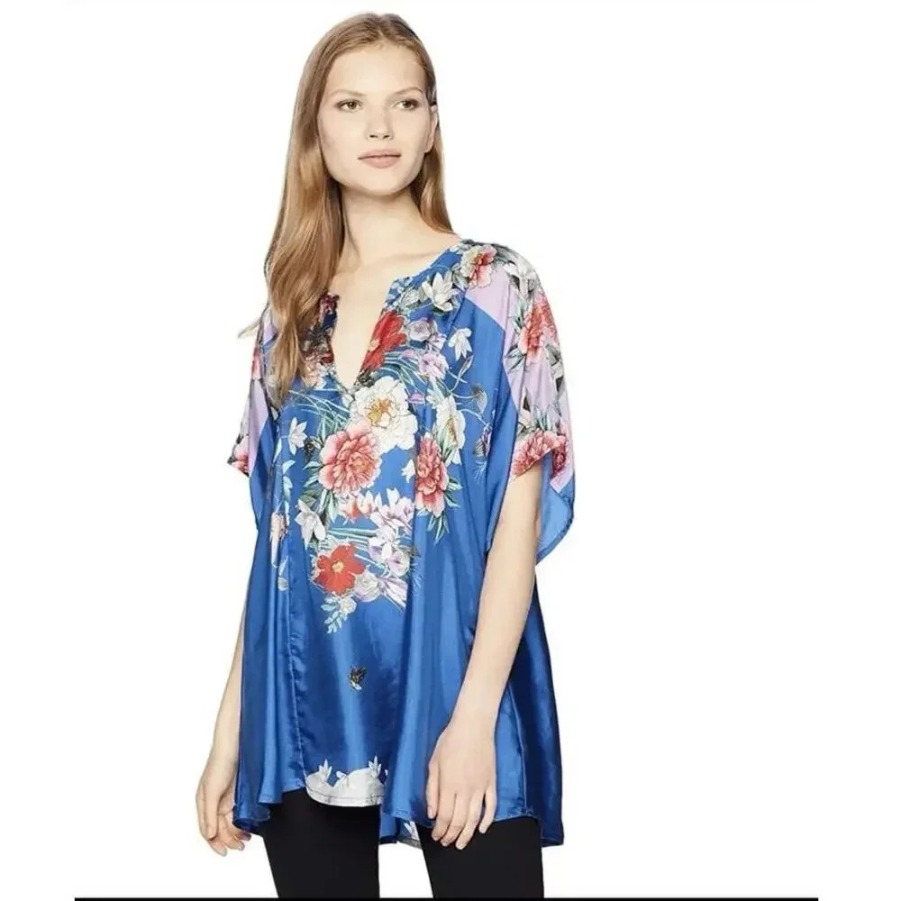 Johnny Was Women's Blue silk and velour Floral Boho Chic Top Size S